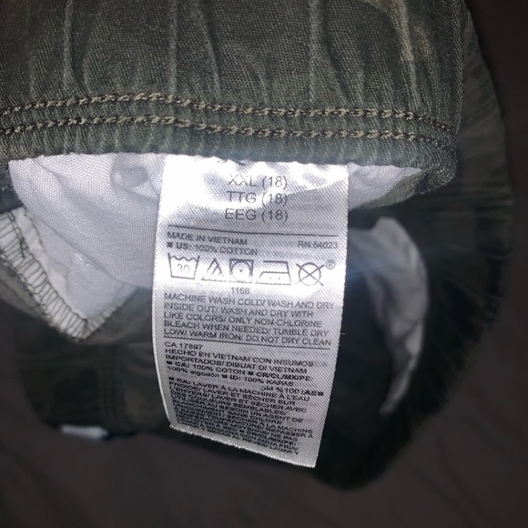 Old Navy Cargo Shorts & Nike Jordan Bundle 🚨 - Picture 4 of 10